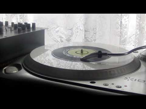 Alice Cooper - School's Out ( Warner Brothers ).