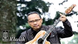 Ebiet G Ade - Kado Kecil Buat Isteri (Karaoke Video)
