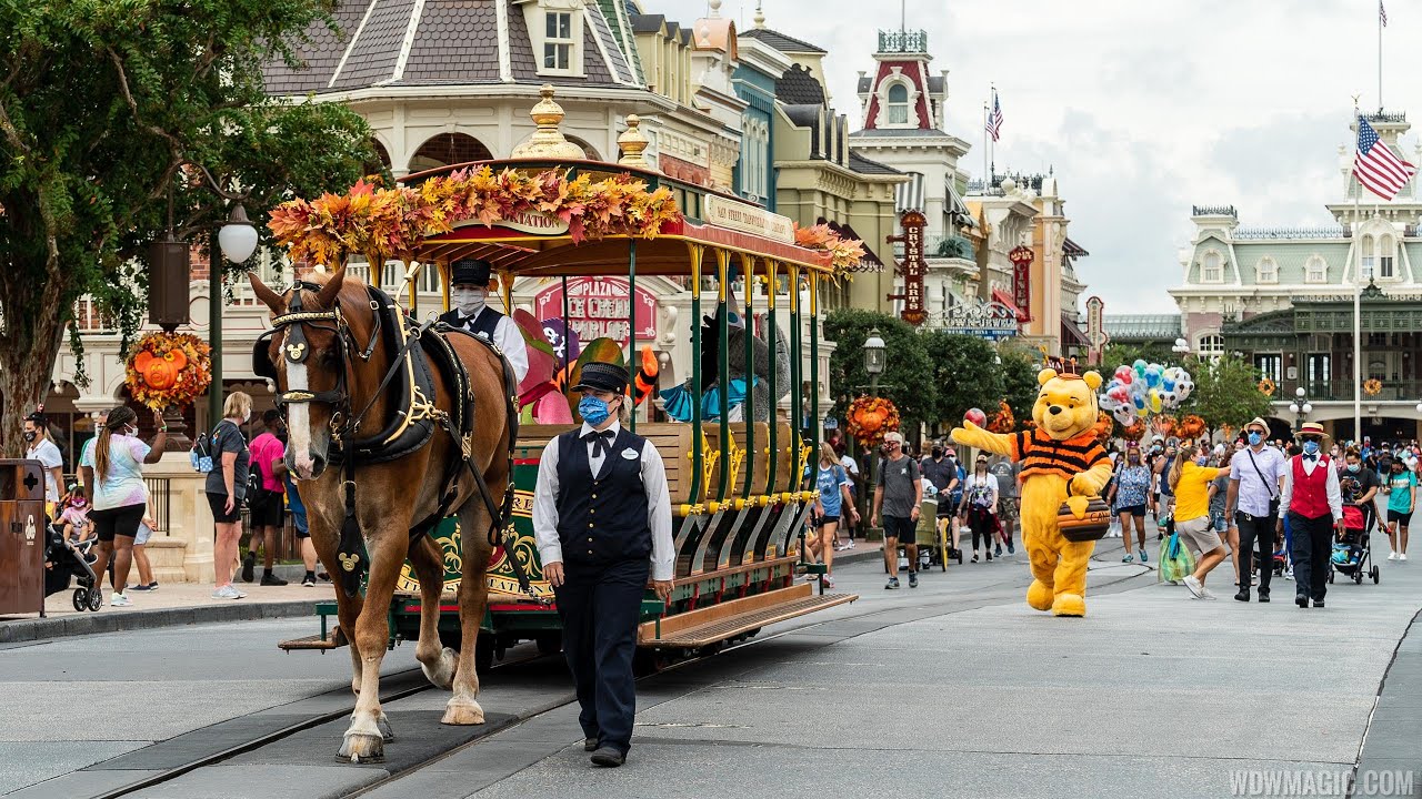 Winnie the Pooh and Friends Halloween Cavalacade 2020
