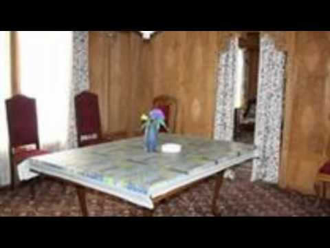 Young Alzira Group Of House Boats