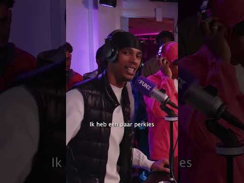 "Baddie heeft BBL en facings, ruikt naar Chanel en klaagt over niks" 💜 | FunX Talent