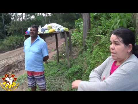 Moradores falam sobre o esgoto a céu aberto na SPA 070/230 Estrada Velha de Juquitiba