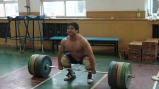 preview picture of video 'C&J 200kg Chinese Olympic Weightlifter Beijing, China'