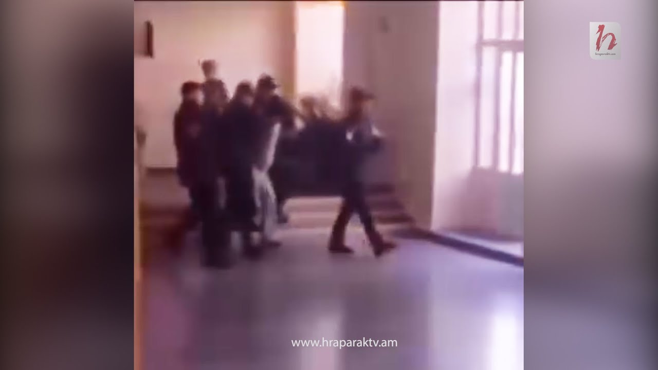 Ինչպես է ԱԱԾ-ն բերման ենթարկում ուսուցչին