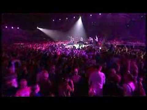 Ali B, Yes-R & Gio - Leipe Mocro Flavour (Live)