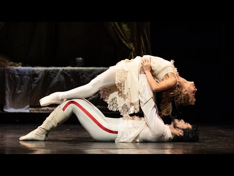 Mayerling – Bedroom pas de deux (Francesca Hayward, Ryoichi Hirano; The Royal Ballet)