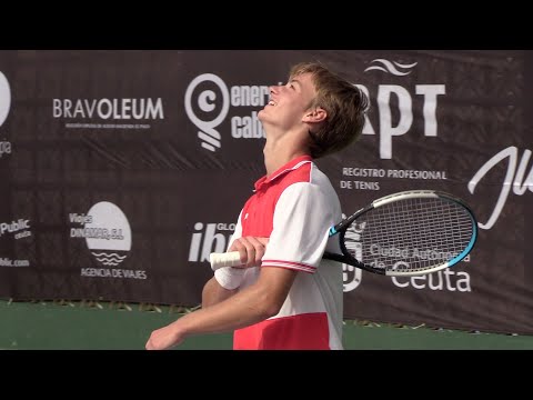 Esteve Agustí y Claudia Martínez ganan el torneo 'Marca Jóvenes Promesas'