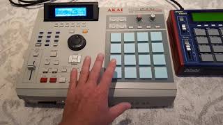 Video thumbnail for Akai MPC 2000XL vs MPC 1000 by vintagestereos