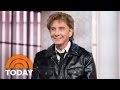 Barry Manilow Talks Coming Out, New Music And Success Of ‘Copacabana’ | TODAY