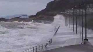 preview picture of video 'Storm Waves Colwyn Bay'