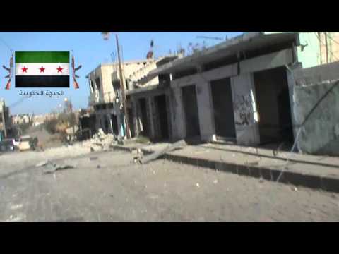 جولة ميدانية من قبل لواء حمص الوليد داخل مدينة بصرى الشام بعد السيطرة عليها في ريف درعا