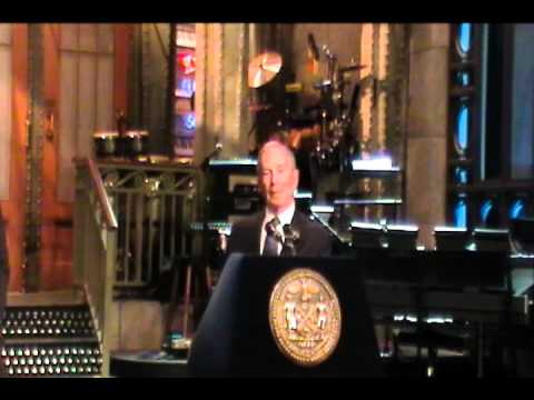 Bloomberg and Seth Meyers on SNL Set 5-8-12