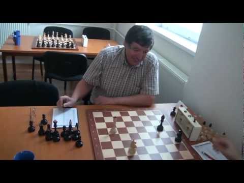 8.3. Peter Šúň - Šimon Skotnický 1/2 - 1/2