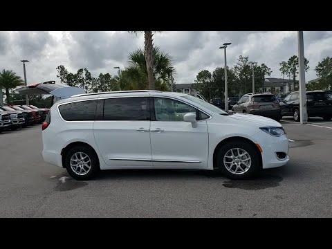 2020 Chrysler Pacifica New Smyrna Beach, Port Orange, Daytona Beach, Deltona, Sanford, FL PL4733