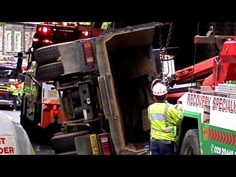 Penarth News: Rail Bridge Crash 15/8/2011