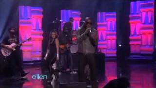 Jamie Foxx   Drake Perform &quot;Fall For Your Type&quot; On Ellen