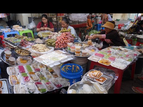 Boeng Trabek Morning Food Market Scene - Daily Lifestyle Of Cambodian People Buy Food In Market