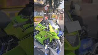 Download lagu Vespa carrying a Ninja😂😂🔥🔥🔥 #ninjass #ninjarr #vespa #viralvideo #shortvideo mp3