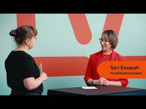 Opiskelijoiden edessä - presidenttiehdokas Sari Essayah