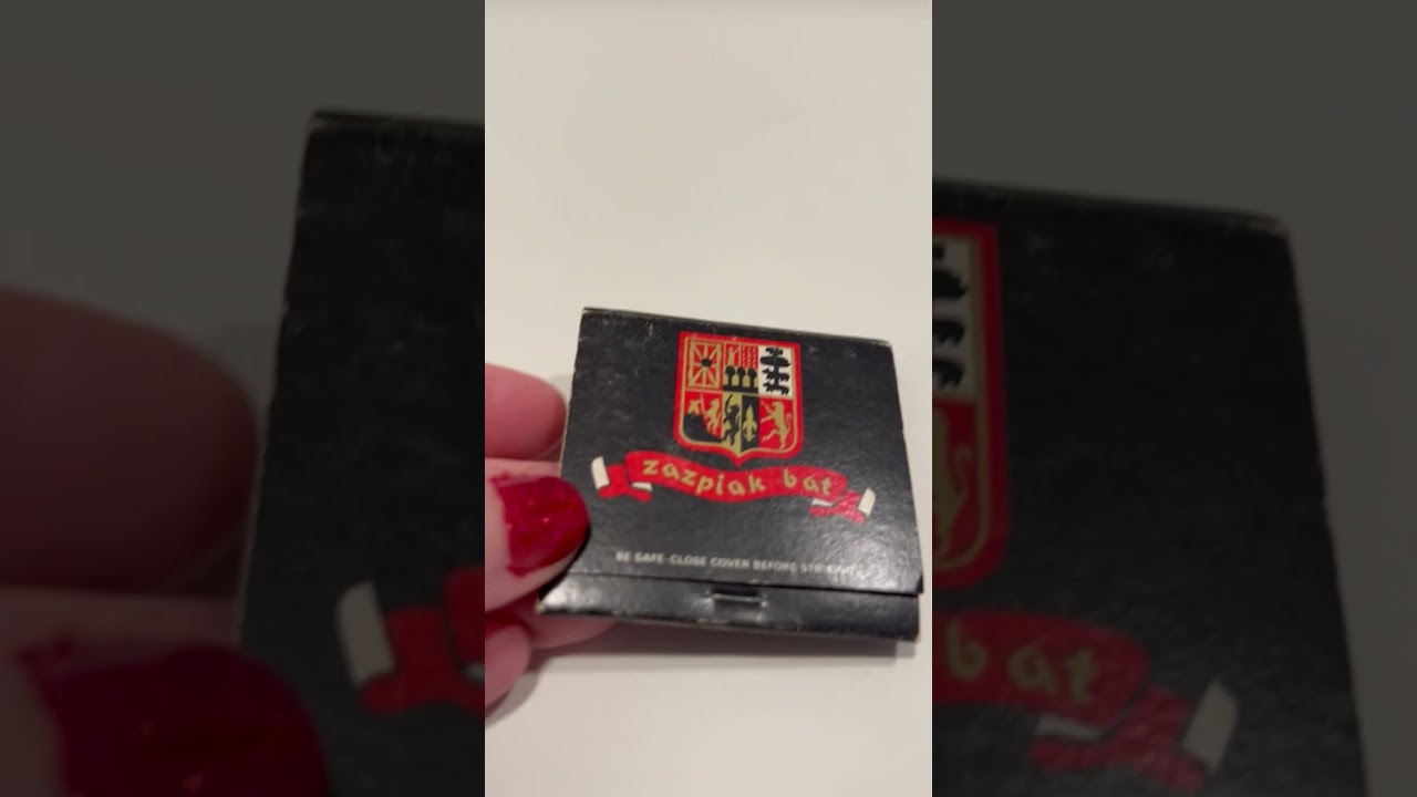 La Villa Basque Matchbook