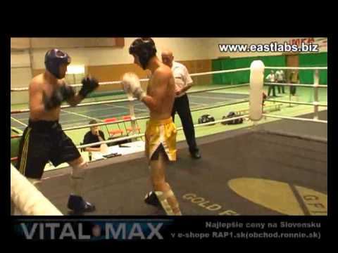 Peter FRANKO prešov vs. MADZIN MS SR2011 LOW KICK 67kg part2.wmv