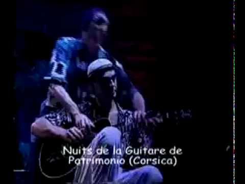 I WISH by Stevie Wonder ( one guitar four hands) Antonio Forcione & Neil Stacey having fun