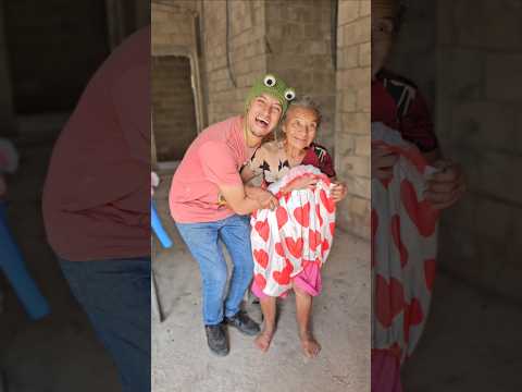 El REGALO MISTERIOSO 🎁 #shorts #viralvideo #comedy