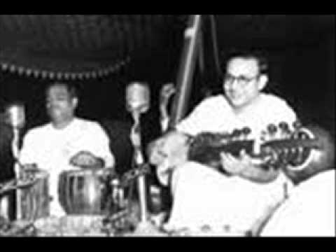 Pandit Radhika Mohan Maitra   -   Raga Rageshri Bahar
