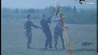 preview picture of video 'Lietuvos RopeJumping rekordas! - šuoliai su virve nuo 80 m aukščio antenos!!'