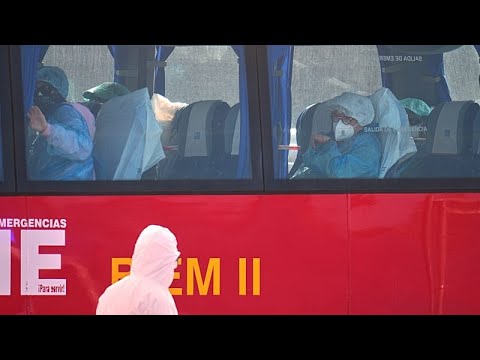 Video Thumbnail: Watch: Passengers evacuated from hantavirus-hit cruise ship in Tenerife