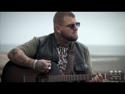 Ced Auger - Esti qu'tes belle // Vidéoclip Officiel //