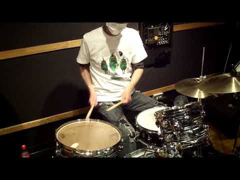 Vinnie Colaiuta 's Cool Fill #7 ( Gino Vannelli - Santa Rosa ) - Drum Lesson #470