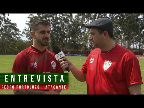 CP | Entrevista com o atacante Pedro Bortoluzo pedindo música || LUSA TV
