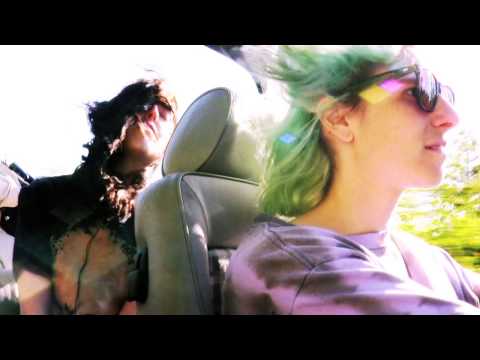 The Courtneys - Nu Sundae (OFFICIAL MUSIC VIDEO)