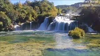 Gardens Tours Travel 10 : Falls Water in The Morning