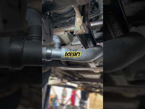 Duramax Radiator hose didn't come assembled correctly 🤷‍♂️ #mikesmechanix #mechanic #fail #gates