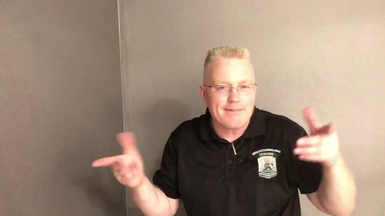 How to Do A Wallpaper Corner - Spencer Colgan