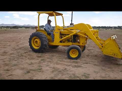 John Deere 401C Loader