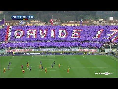 The Fiorentina game comes to a halt in the 13th minute as they pay tribute to Davide Astori