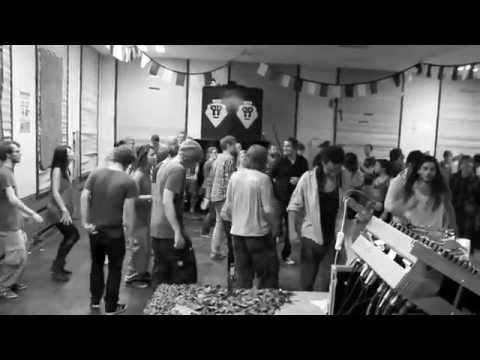 Young Veteran Hifi playing African liberation / Last Tune