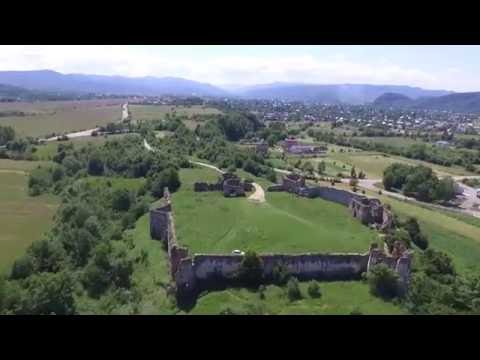 Пнівський замок на Надвірнянщині –  ще одна локація для цікавого відпочинку,  яка занепадає (відео)