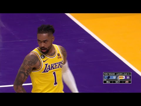 D'Angelo Russell in beast mode hits 3 3-pointers in a row and makes the entire Lakers arena go crazy