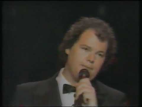 Christopher Cross   Arthur's Theme Live at the 1982 Oscars