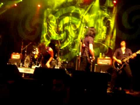 Escape The Fate-Bad Blood LIVE SOUNDWAVE 2010 BRISBANE (WITH LYRICS)