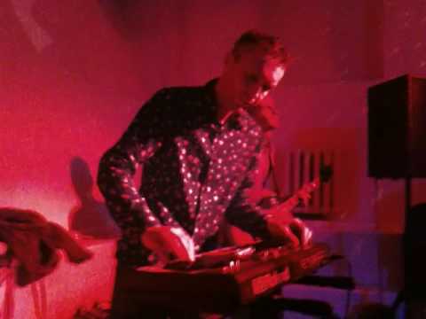 OLEG KOSTROW PLAY LIVE @ Petlura Butik (2009)