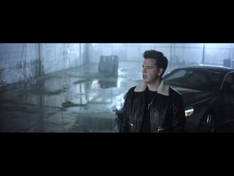 Axel Muñiz - Un Ratito (Video Oficial)