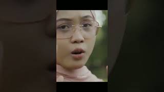 Download lagu Cinta tak sepadan - Yollanda mp3