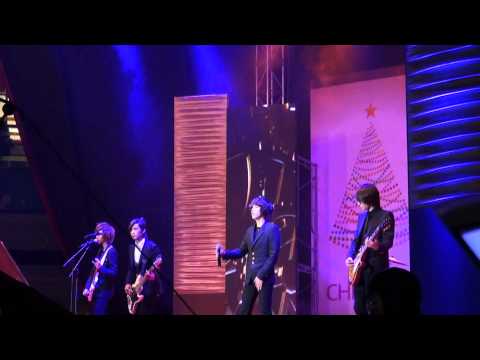 2010 12 17 FTIsland Lotte world Free Christmas Concert  - Love Love Love
