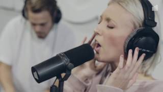 Julia Adams - R (Live @ East FM)