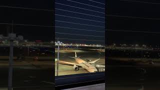 羽田空港第3ターミナルから空港の夜景をお届けします。もうすぐ、フランス🇫🇷に旅立ちます。いつもご視聴いただきありがとうございます😊#フランス